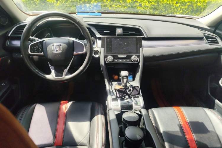 Used Honda Civic 2016 220TURBO CVT Luxury Edition Center Console