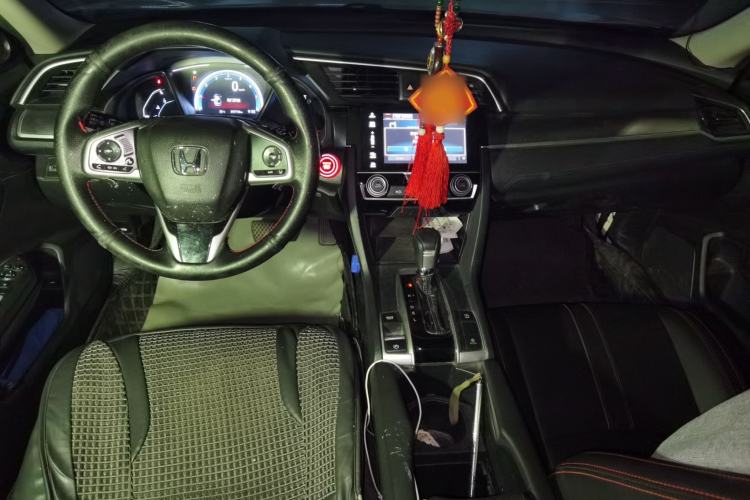 Used Honda Civic 2016 220TURBO CVT Luxury Edition Center Console