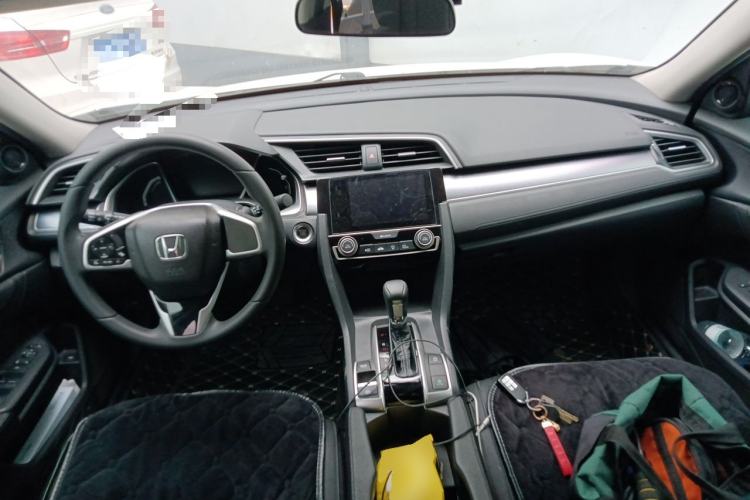 Used Honda Civic 2016 220TURBO CVT Luxury Edition Center Console