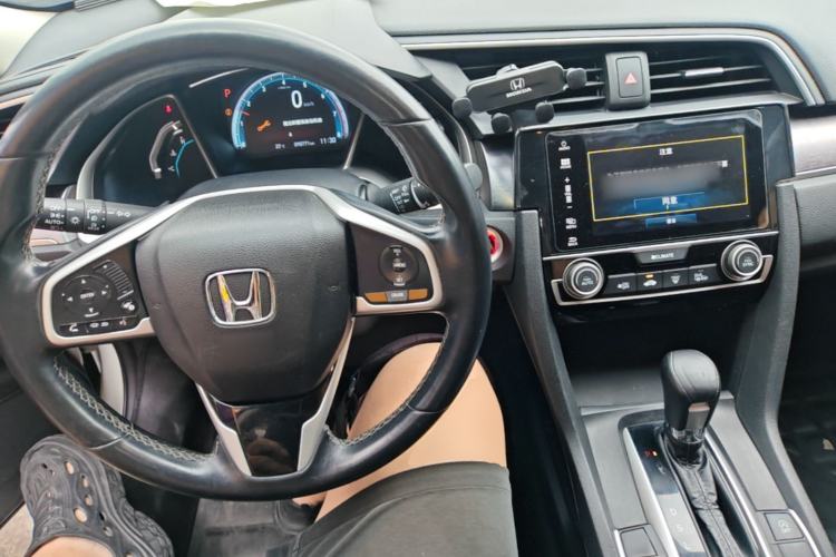 Used Honda Civic 2016 220TURBO CVT Prestige Edition Center Console