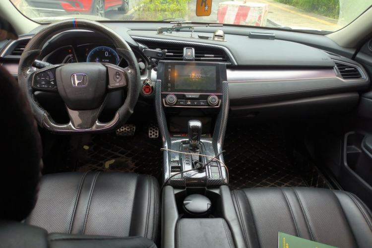 Used Honda Civic 2016 220TURBO CVT Luxury Edition Center Console