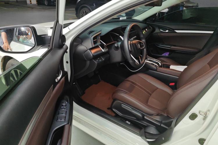 Used Honda Civic 2016 220TURBO CVT Luxury Edition Driver Seat