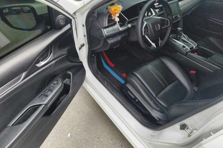 Used Honda Civic 2016 220TURBO CVT Prestige Edition Driver Seat