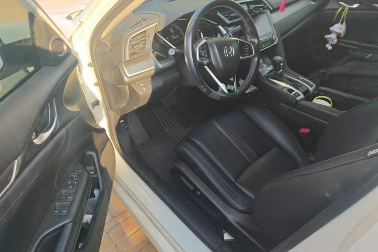 Used Honda Civic 2016 220TURBO CVT Prestige Edition Driver Seat