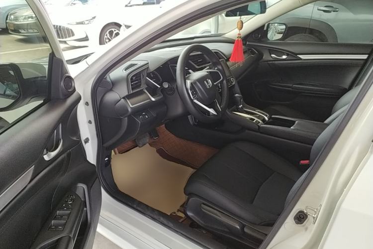 Used Honda Civic 2016 220TURBO CVT Luxury Edition Driver Seat