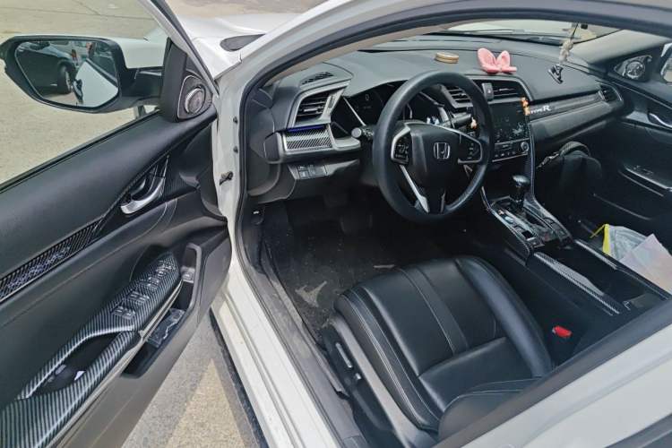 Used Honda Civic 2016 220TURBO CVT Prestige Edition Driver Seat