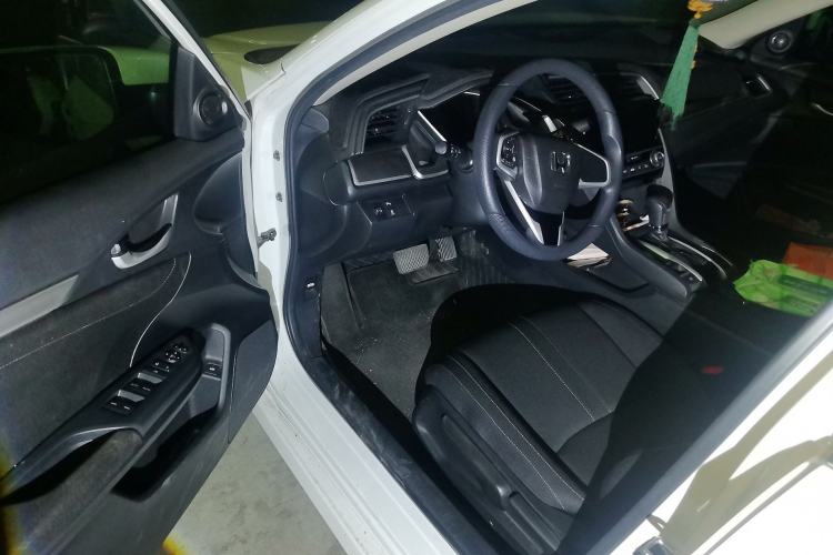 Used Honda Civic 2016 220TURBO CVT Luxury Edition Driver Seat