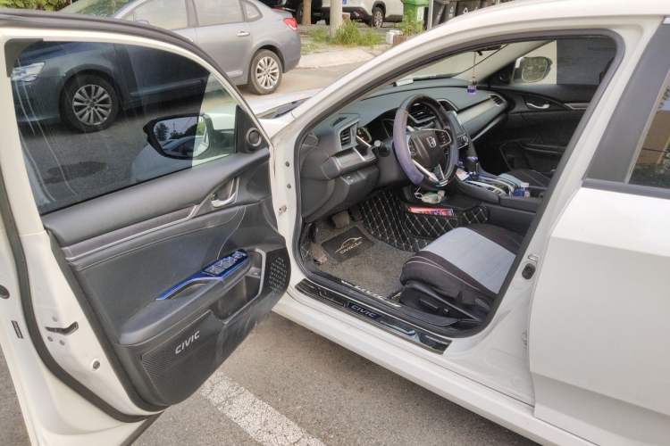 Used Honda Civic 2016 220TURBO CVT Prestige Edition Driver Seat