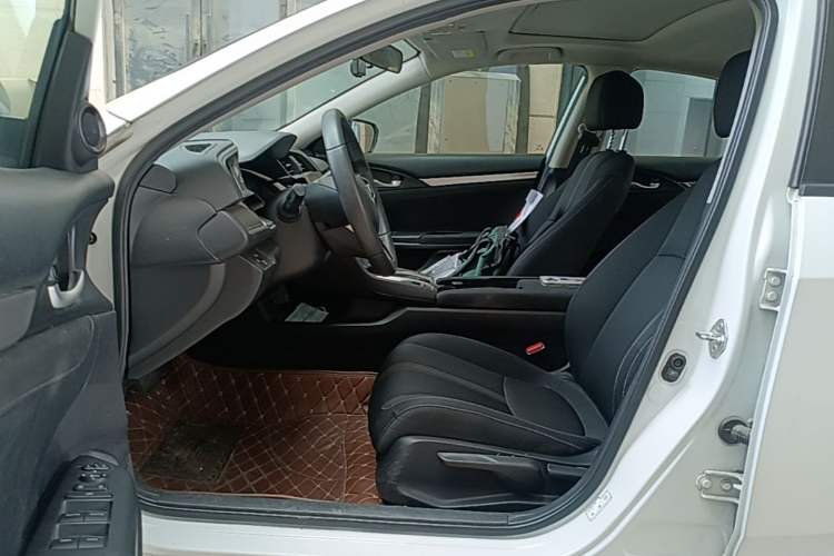 Used Honda Civic 2016 220TURBO CVT Luxury Edition Driver Seat