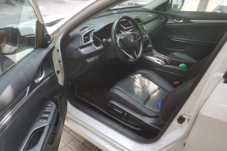 Used Honda Civic 2016 220TURBO CVT Prestige Edition Driver Seat