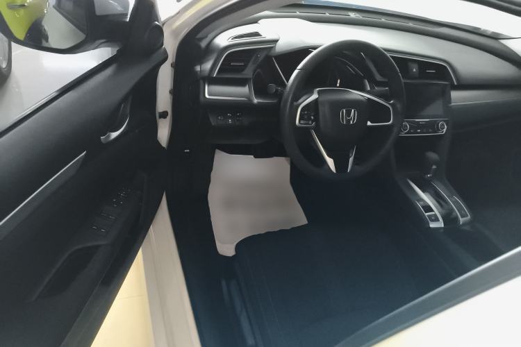 Used Honda Civic 2016 220TURBO CVT Luxury Edition Driver Seat