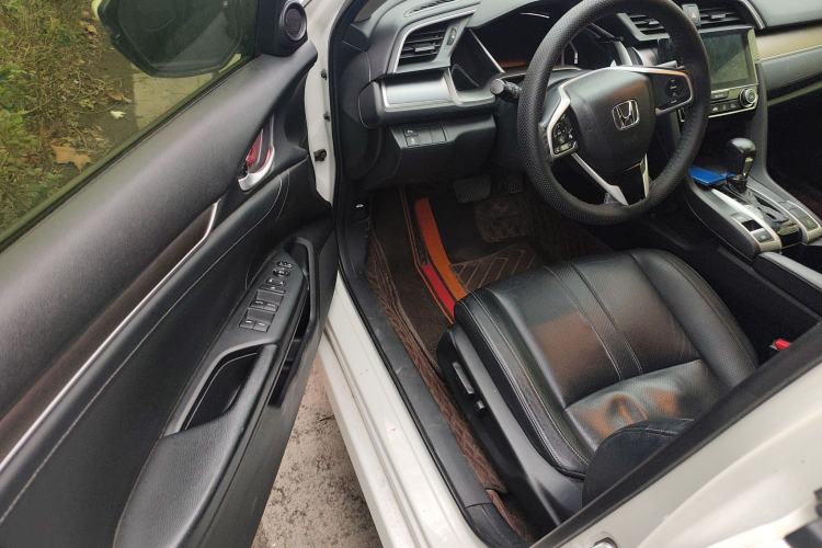 Used Honda Civic 2016 220TURBO CVT Prestige Edition Driver Seat