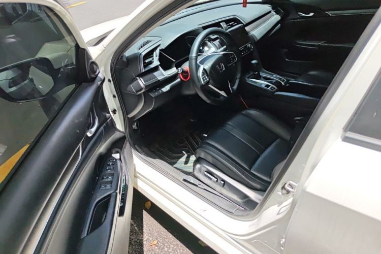 Used Honda Civic 2016 220TURBO CVT Prestige Edition Driver Seat