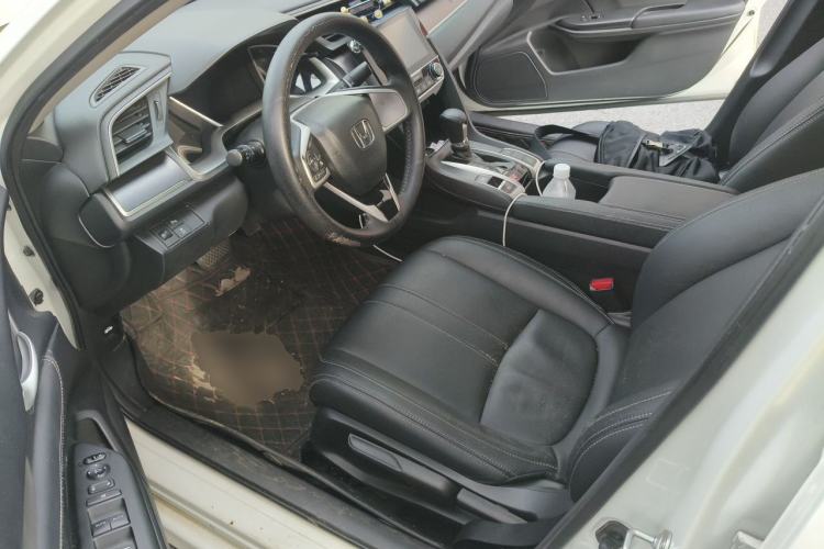 Used Honda Civic 2016 220TURBO CVT Luxury Edition Driver Seat