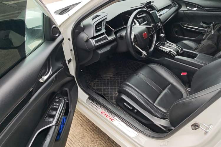 Used Honda Civic 2016 220TURBO CVT Prestige Edition Driver Seat