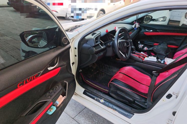 Used Honda Civic 2016 220TURBO CVT Luxury Edition Driver Seat