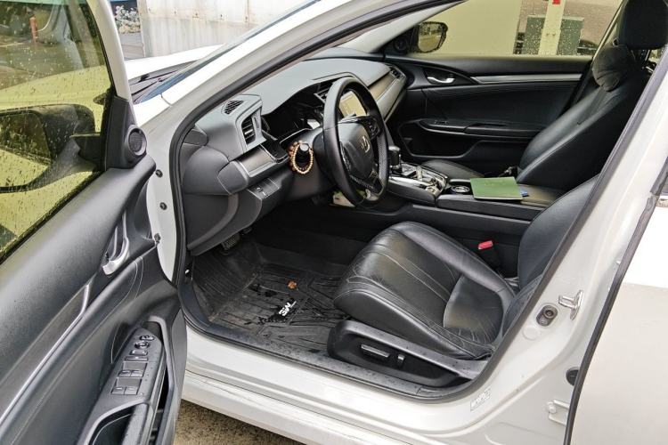 Used Honda Civic 2016 220TURBO CVT Prestige Edition Driver Seat