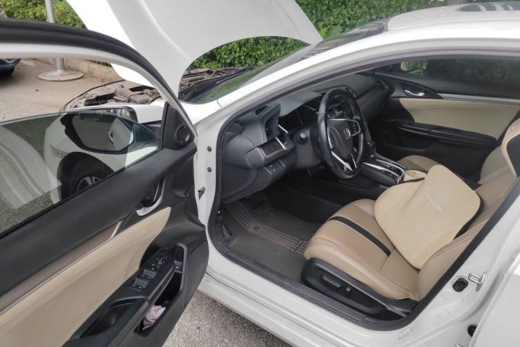 Used Honda Civic 2016 220TURBO CVT Prestige Edition Driver Seat