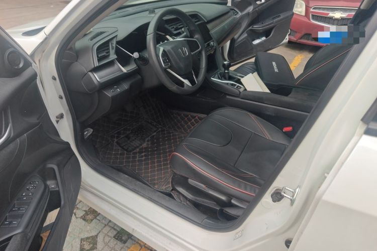 Used Honda Civic 2016 220TURBO Manual Luxury Edition Driver Seat