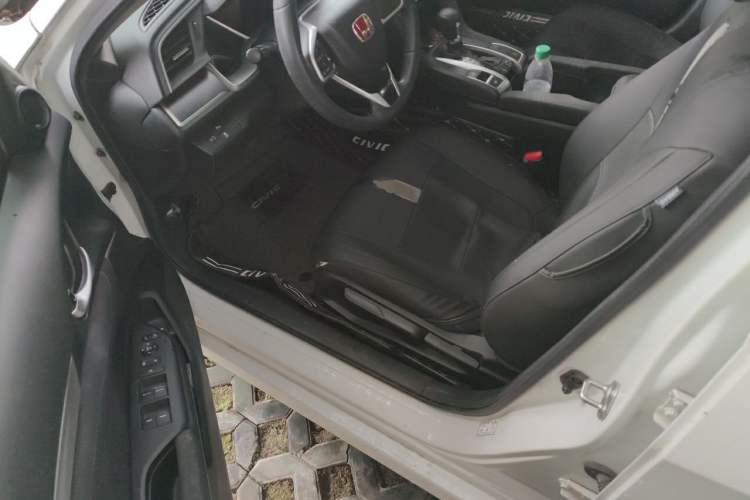 Used Honda Civic 2016 220TURBO CVT Luxury Edition Driver Seat