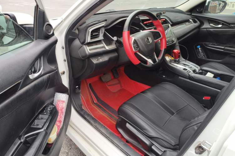 Used Honda Civic 2016 220TURBO CVT Luxury Edition Driver Seat
