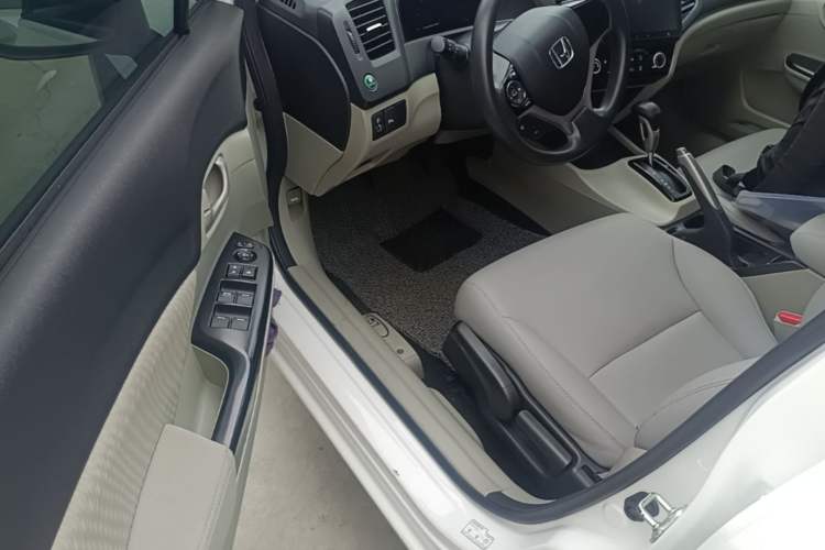Used Honda Civic 2016 1.8L Automatic Comfort Version Driver Seat