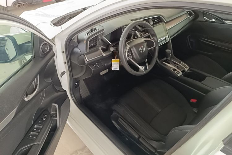 Used Honda Civic 2016 220TURBO CVT Luxury Edition Driver Seat