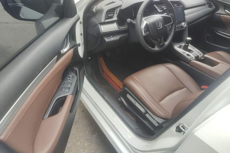 Used Honda Civic 2016 180TURBO Manual Comfort Version Driver Seat