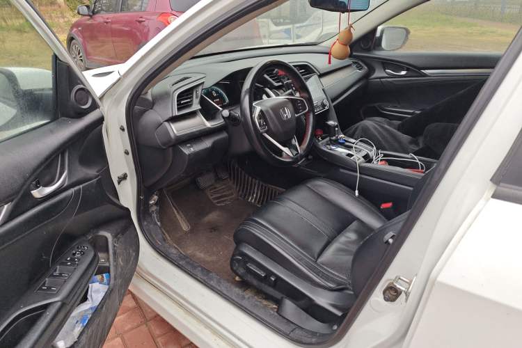 Used Honda Civic 2016 220TURBO CVT Prestige Edition Driver Seat