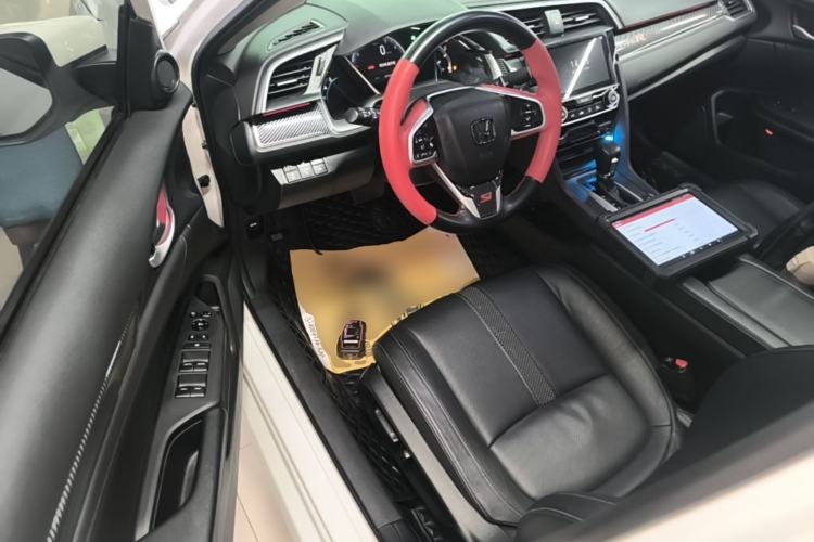 Used Honda Civic 2016 220TURBO CVT Luxury Edition Driver Seat
