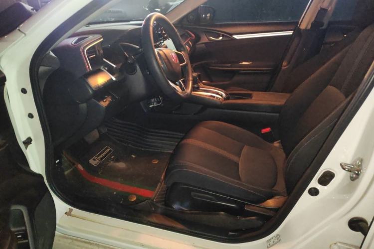 Used Honda Civic 2016 220TURBO CVT Luxury Edition Driver Seat