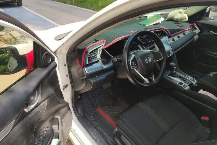 Used Honda Civic 2016 220TURBO CVT Luxury Edition Driver Seat