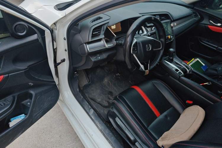 Used Honda Civic 2016 220TURBO CVT Luxury Edition Driver Seat