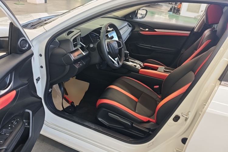 Used Honda Civic 2016 220TURBO CVT Luxury Edition Driver Seat