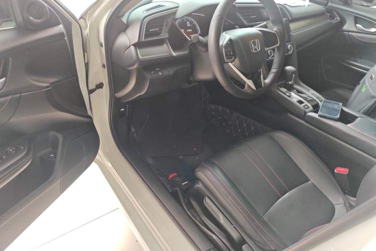 Used Honda Civic 2016 220TURBO CVT Luxury Edition Driver Seat