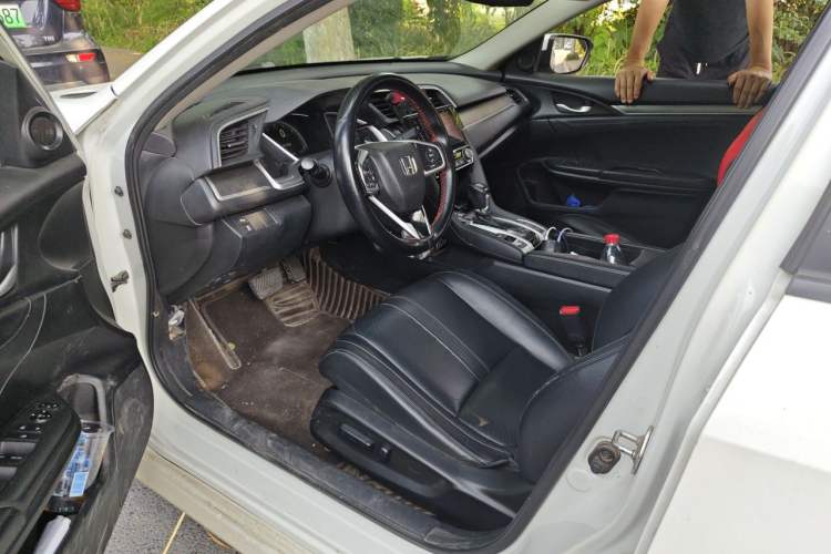 Used Honda Civic 2016 220TURBO CVT Prestige Edition Driver Seat