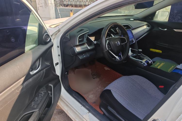 Used Honda Civic 2016 220TURBO Manual Luxury Edition Driver Seat