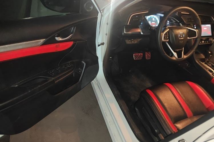 Used Honda Civic 2016 220TURBO CVT Luxury Edition Driver Seat