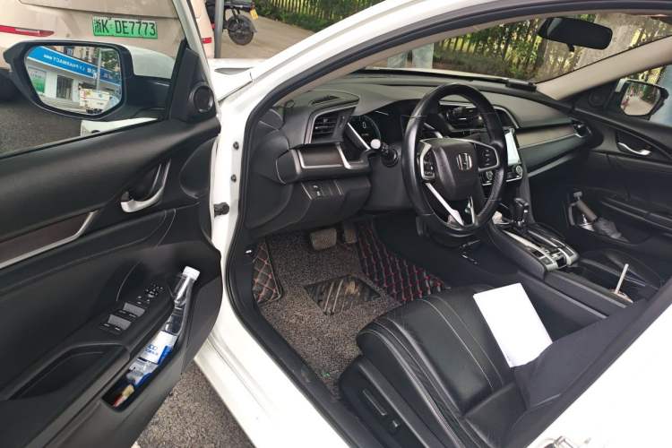 Used Honda Civic 2016 220TURBO CVT Prestige Edition Driver Seat