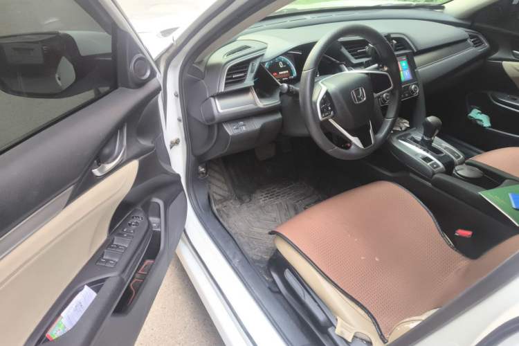 Used Honda Civic 2016 220TURBO CVT Luxury Edition Driver Seat