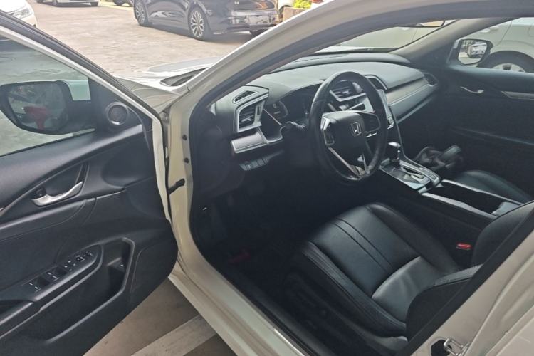 Used Honda Civic 2016 220TURBO CVT Prestige Edition Driver Seat