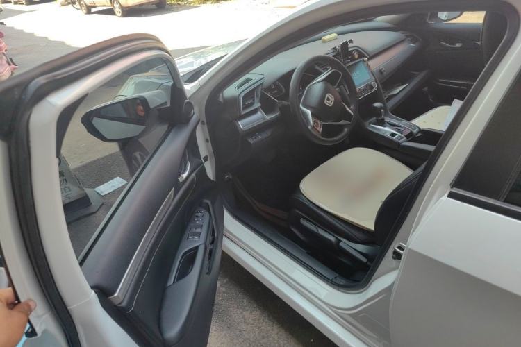 Used Honda Civic 2016 220TURBO CVT Luxury Edition Driver Seat