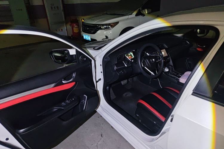 Used Honda Civic 2016 220TURBO CVT Luxury Edition Driver Seat