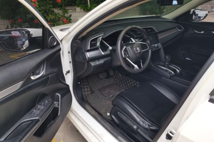 Used Honda Civic 2016 220TURBO CVT Luxury Edition Driver Seat