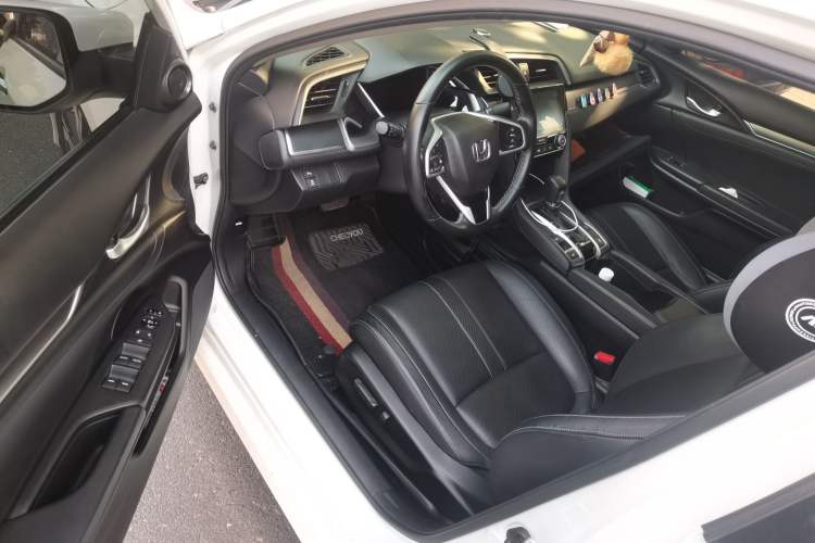 Used Honda Civic 2016 220TURBO CVT Prestige Edition Driver Seat