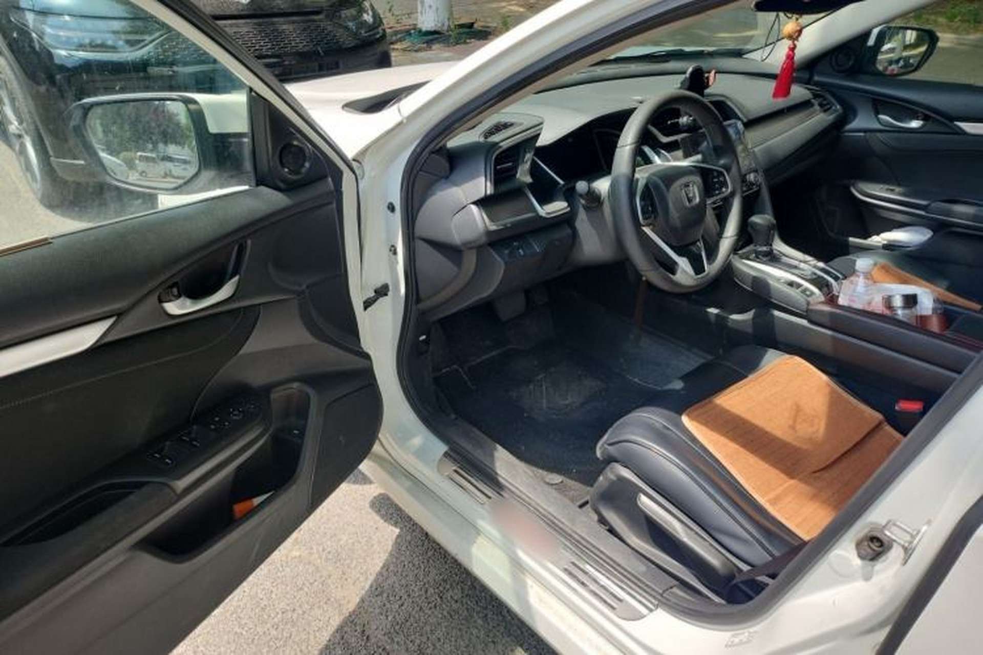 Used Honda Civic 2016 220TURBO CVT Luxury Edition Driver Seat