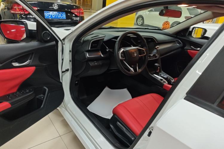 Used Honda Civic 2016 220TURBO CVT Luxury Edition Driver Seat