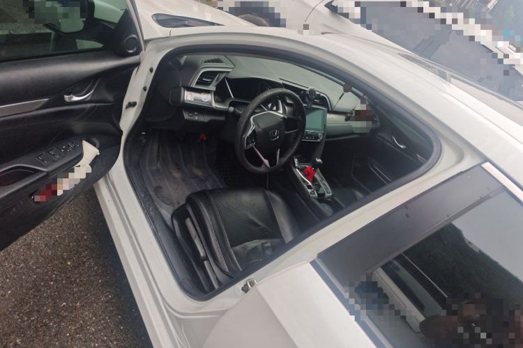 Used Honda Civic 2016 220TURBO Manual Luxury Edition Driver Seat