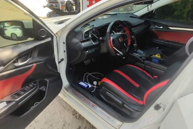 Used Honda Civic 2016 220TURBO CVT Luxury Edition Driver Seat