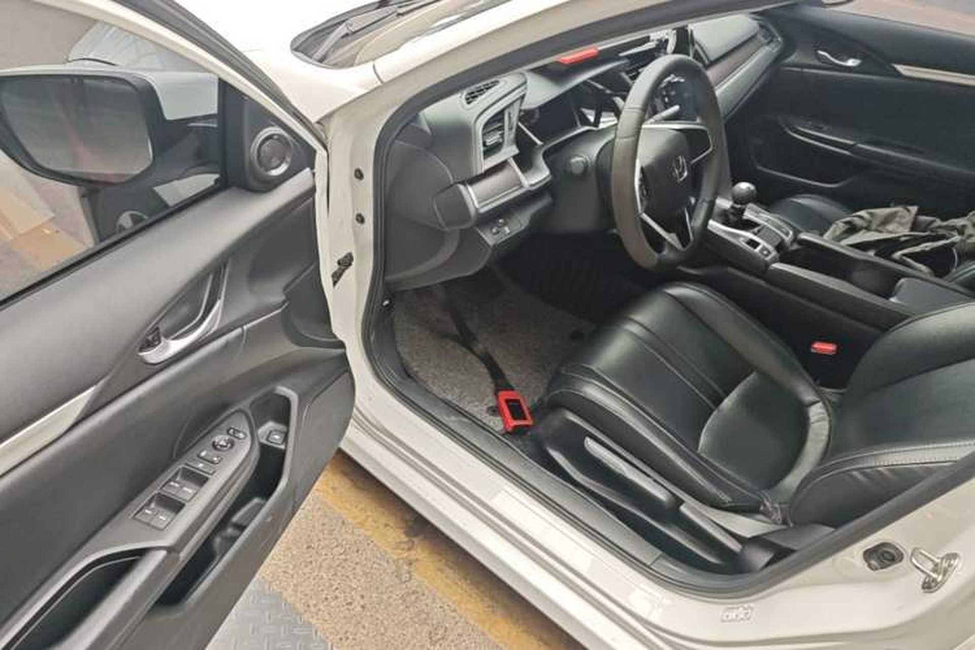 Used Honda Civic 2016 220TURBO Manual Luxury Edition Driver Seat